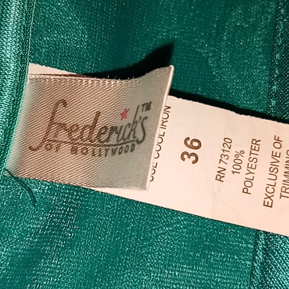 Lingerie - Picture 4 of 11